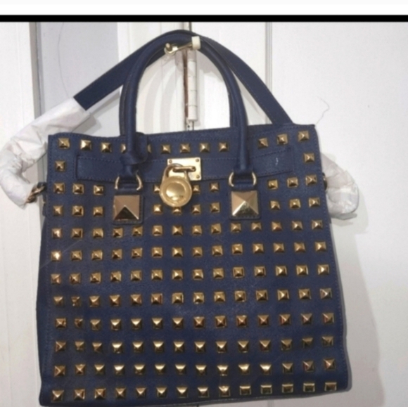 🍁🍂VERY RARE HTF Michael kors navy studded PYRAMID satchel - Picture 2 of 10